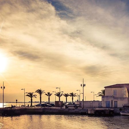 La Residence Vue Mer Les Pieds Dans L'Eau Le Grau-du-Roi Extérieur photo